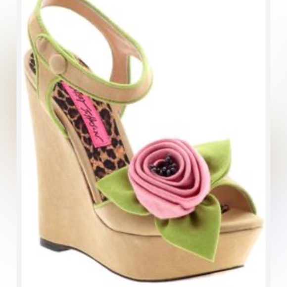 Wedges - Picture 3 of 3